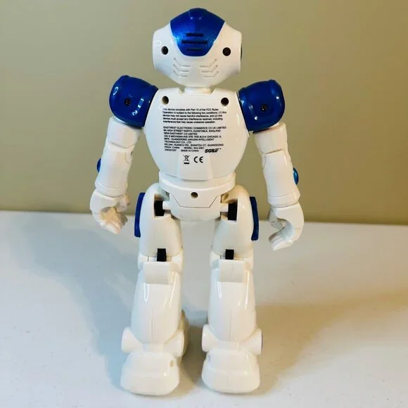 Remote Control Robot With Remote Control & Interactive Features RC Robot - Picture 4 of 16